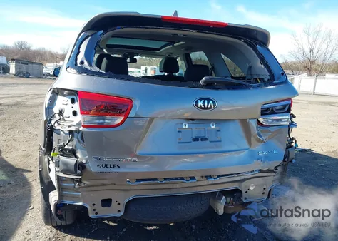 2018 Kia Sorento 3.3L Sx z USA, uszkodzony, nr VIN 5XYPKDA54JG388808
